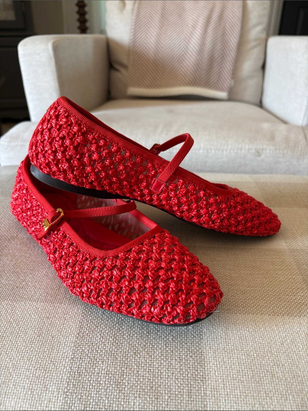 Birdies THE HUMMINGBIRD MARY JANE in red open weave